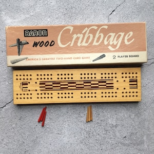 Baron Wood Vintage 2 Player Cribbage Board with Pegs