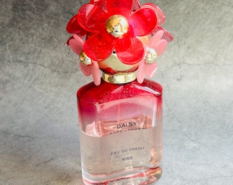 Marc Jacobs Daisy Eau So Fresh Kiss Vintage Perfume 2.5 Oz 1/2 Full