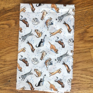 Playful Kitty Cat Vintage Cotton Fabric 1 YD