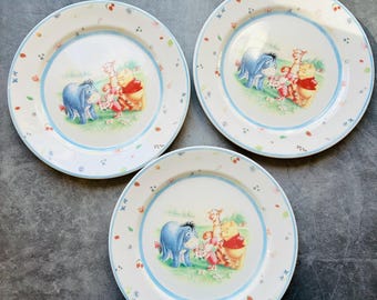 Winnie the Pooh Plate, Pooh's Picnic Plate, Winnie the Pooh 8 Inch