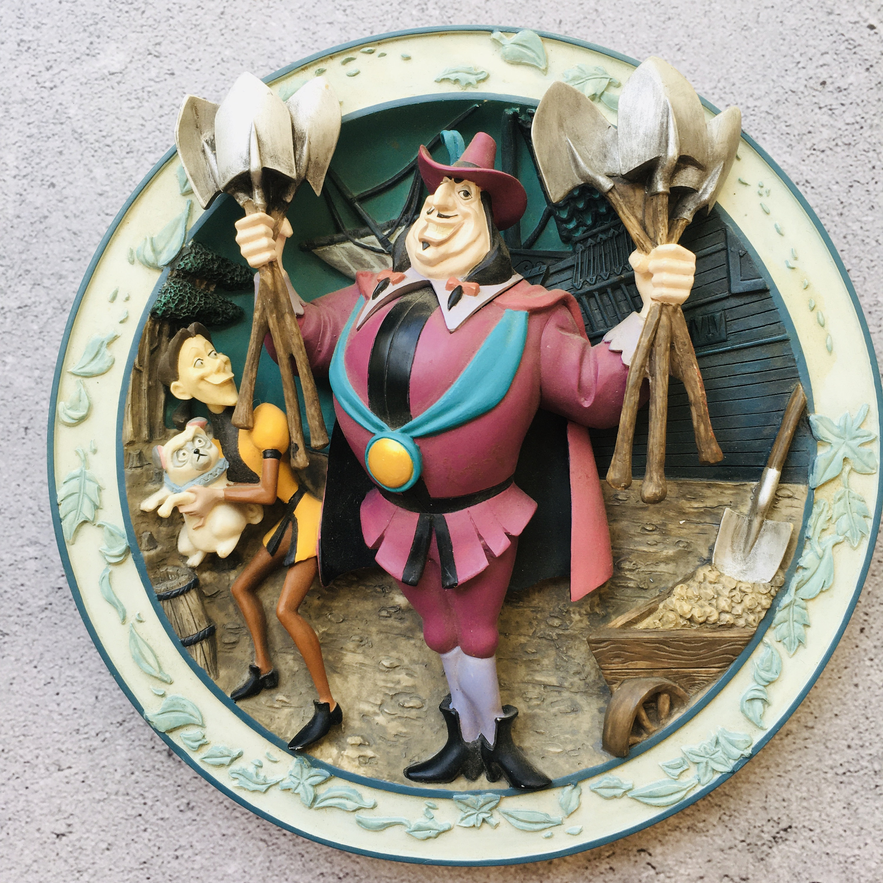 ディズニー　ポカホンタス　3D 絵皿　プレート Disney Pocahontas Mine Mine Mine Limited Edition 3D Decorative
