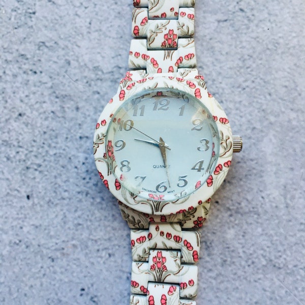 White Pink Floral Vintage Analog Watch Untested