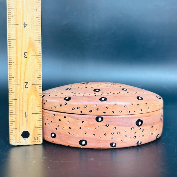 ソープストーン石掘り熊 ヴィンテージ雑貨 小物入れ 手描きの部族彫刻