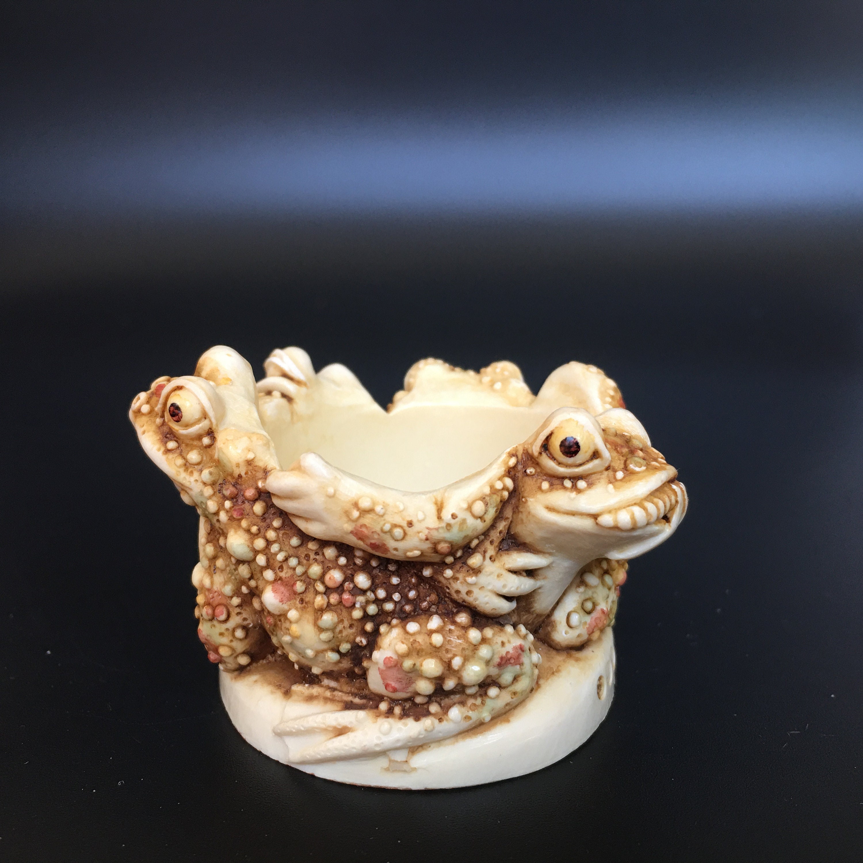 Harmony Kingdom Puddle Huddle Toad Frog Tealight Figurine 1995