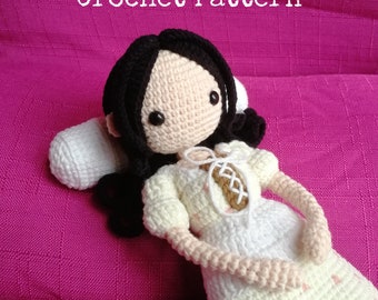 Milk White Nightgown crochet pattern for Amigurumi Doll - Silva