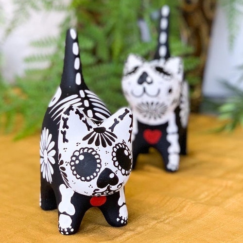 Day Of The Dead Cat Sculpture- Dia De Los Muertos, Sugar Skull Cat, Halloween Decor