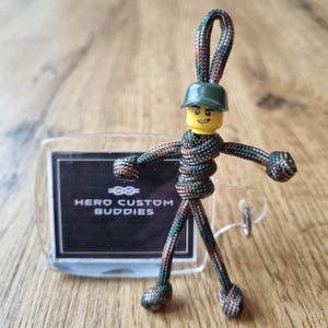 Army Soldier Green Cap Paracord Keychain Keyring Gift for Armed Forces