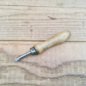 Vintage Engineers Small Triangular Bearing Scraper
