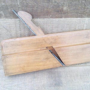 Antique Martin & Shaw Beechwood No. 12 Round Moulding Plane