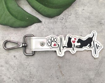 Dog and Cat Heartbeat ITH Snap Tab Embroidery Design, Dog Mom In The Hoop Embroidery File, Dog Paw ITH Embroidery Design, Cat Keychain