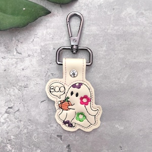 Halloween Geist ITH Stickdatei, Spooky Saison Stickdatei, ITH Snap Tab Stickdatei, Maschinenstickerei Schlüsselanhänger