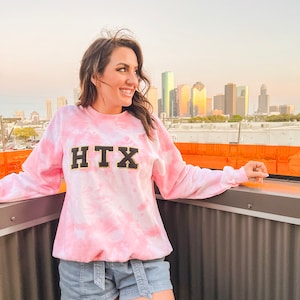 Chenille HTX Patch Tie Dye Sweatshirt I Varsity LetterSweatshirt || HTX Crewneck |I Houston, TX crewneck || Tie Dye