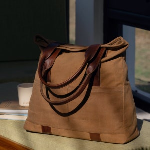Sac fourre-tout pour ordinateur portable en toile pour femme avec fermeture éclair Sac à bandoulière de voyage pour infirmière demoiselle d'honneur, cadeau Saint-Valentin pour elle, grand fourre-tout quotidien