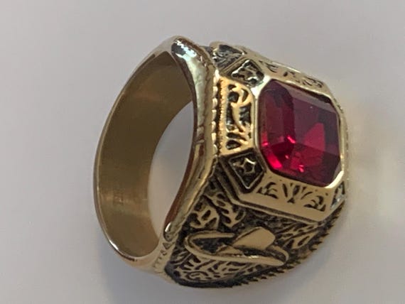 Ring + 9-ct lab ruby - Stunning Heavy Solid Stain… - image 7