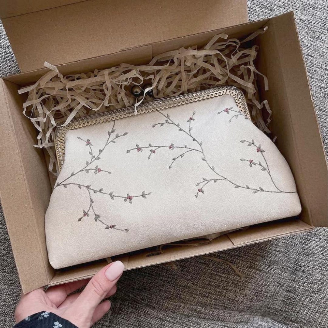 花柄刺繍 長財布 クラッチバッグ 花刺繍クラッチバッグ - オーダー