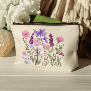 Personalized Hand Embroidered Cosmetic Bag, Flower Pouch, Linen Bag, Handmade Makeup Bag, Bridesmaid Gift, Linen Coin Purse, Embroidery Bag
