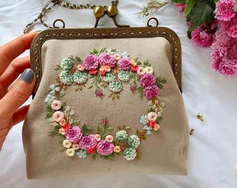 Personalized Hand Embroidered Flower Pouch, Rose Linen Wallet, Handmade Makeup Bag, Bridesmaid Gift,Linen Coin Purse,Embroidered photo Purse