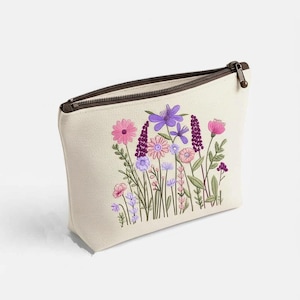 Personalized Hand Embroidered Flower Pouch, Rose Linen Wallet, Handmade Makeup Bag, Bridesmaid Gift, Linen Coin Purse, Rose Embroidery Bag