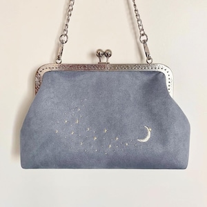 Pochette brodée florale personnalisée - Élégant sac à main fait main pour la fête des mères, un anniversaire ou un cadeau spécial pour un proche