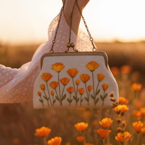 Vintage-Inspired Embroidered Poppy Flower Clutch – Handmade Linen Purse with Chain Strap – Floral Kiss Lock Evening Bag – Bridesmaid Gift