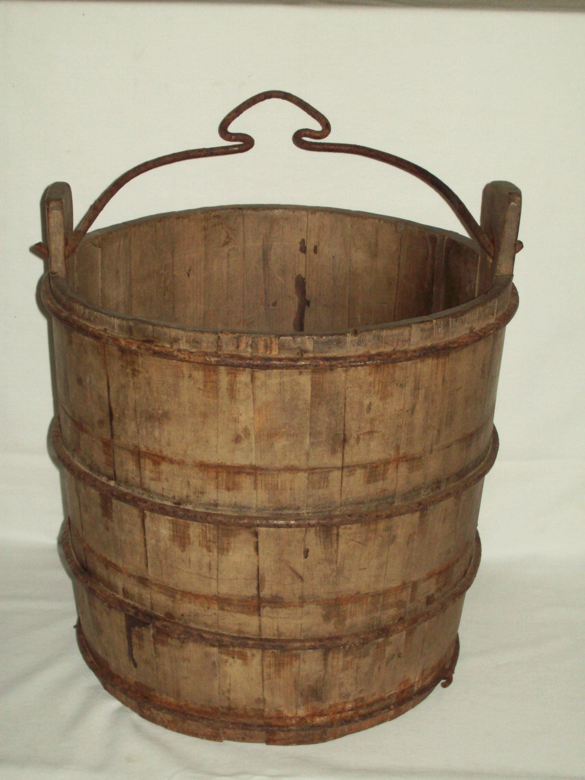 Antique Water Well Bucket - Etsy