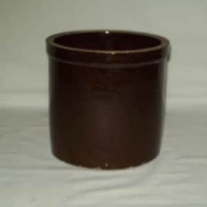 Antique ~ Small Brown Stoneware Crock ~ Nice Primitive One Gallon Crock ~ Displays Well !