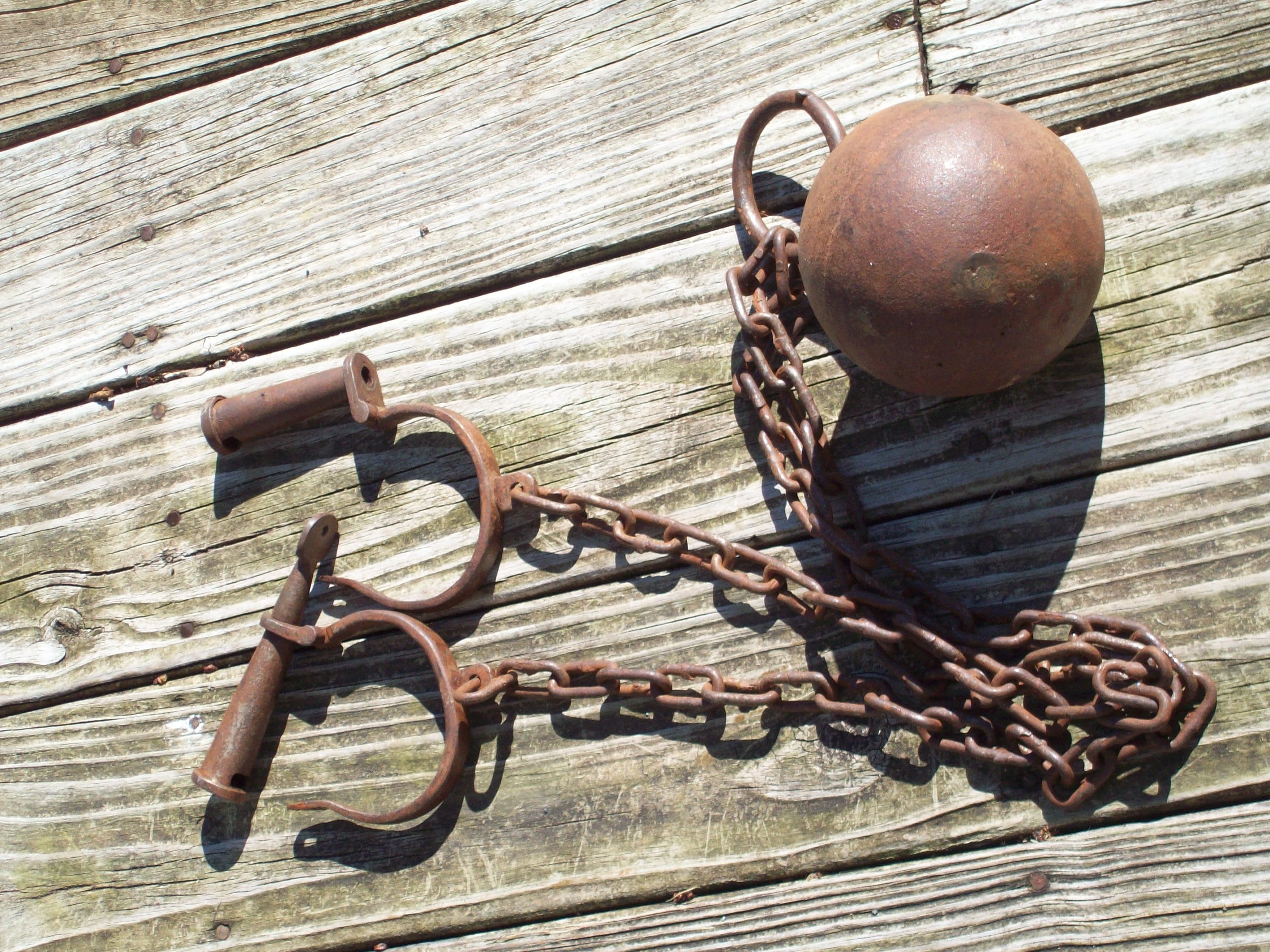 Alcatraz Prison Cast Iron Ball & Chain, Leg Irons ~ Awesome