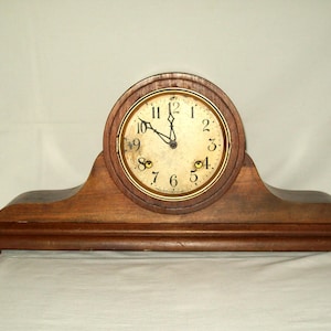Early New Haven Key Wind Pendulum Movement Antique Mantle Clock ~ "Does Work"