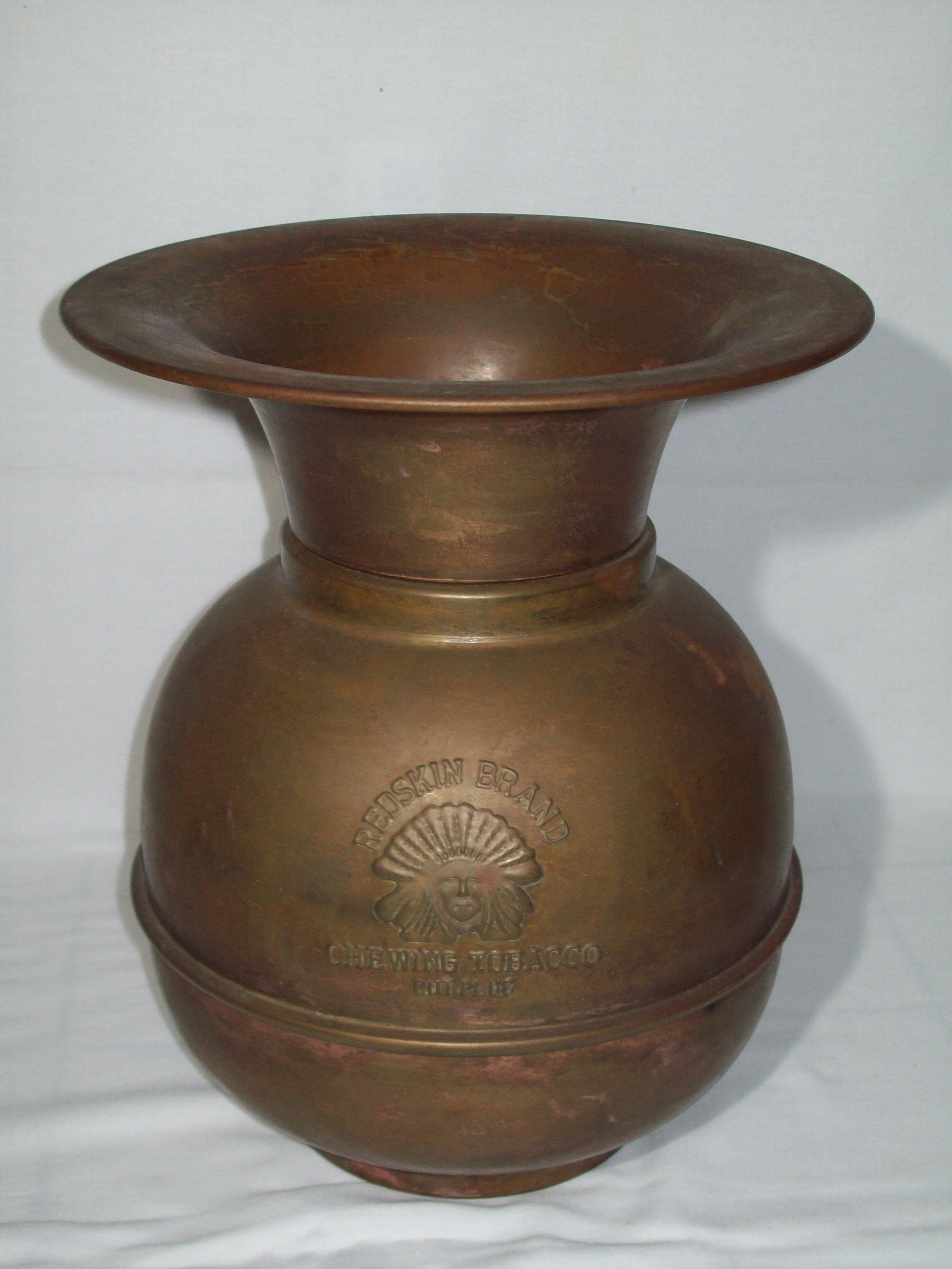 Authentic Chewing Tobacco Cut Plug Spittoon ~ Embossed Pattern ~ Has a  Weighted Base !