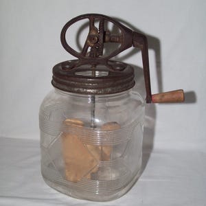 Antique Dazey Hand Crank Primitive Butter Churn ~ Nice Display Piece !