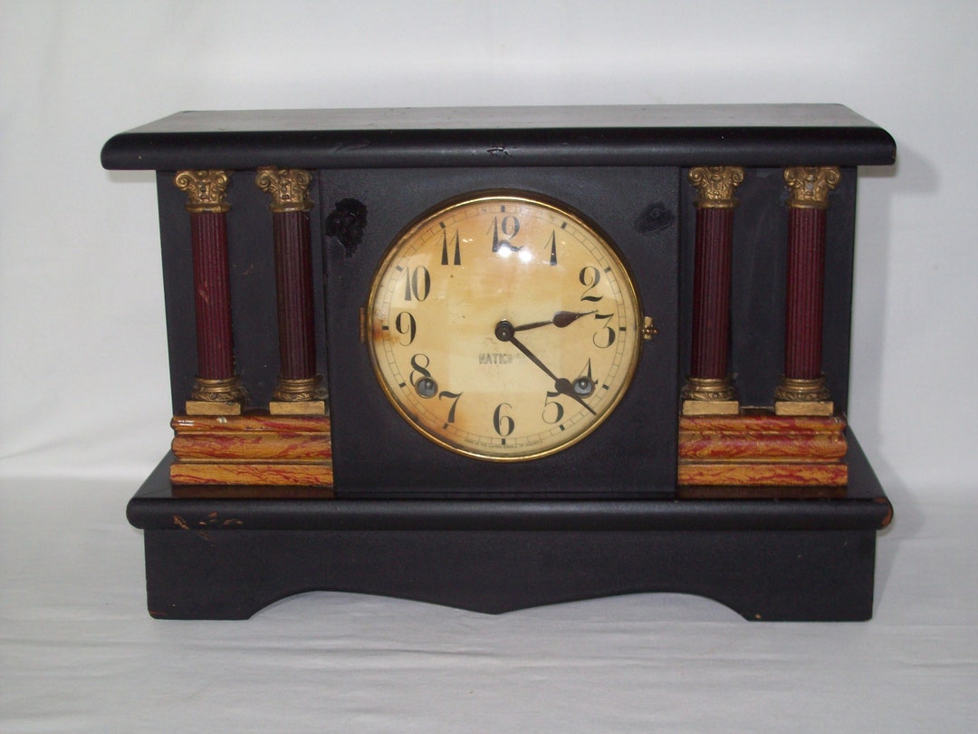 Antique Key Wind Pendulum Movement Mantle / Shelf Clock Does Work Well