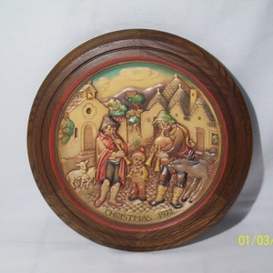 Vintage 1972 &quot;ANRI&quot; Christmas in Alberobello Commemorative Wood Picture Plate