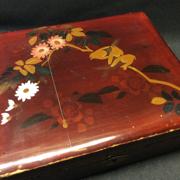 Vintage Schmuckschatulle aus braun/goldfarbenem Lackholz, Lackschatulle, 1930er Jahren, handbemalte japanische  schatulle, Vögel, Blumen