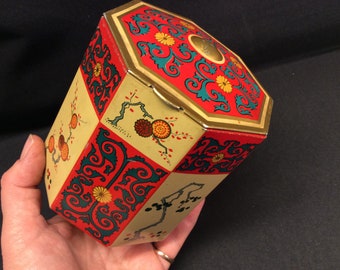 Vintage Octagon Shape oriental Floral Biscuit Tin Box / Metal Box container, avec couvercle à charnière, Made in England