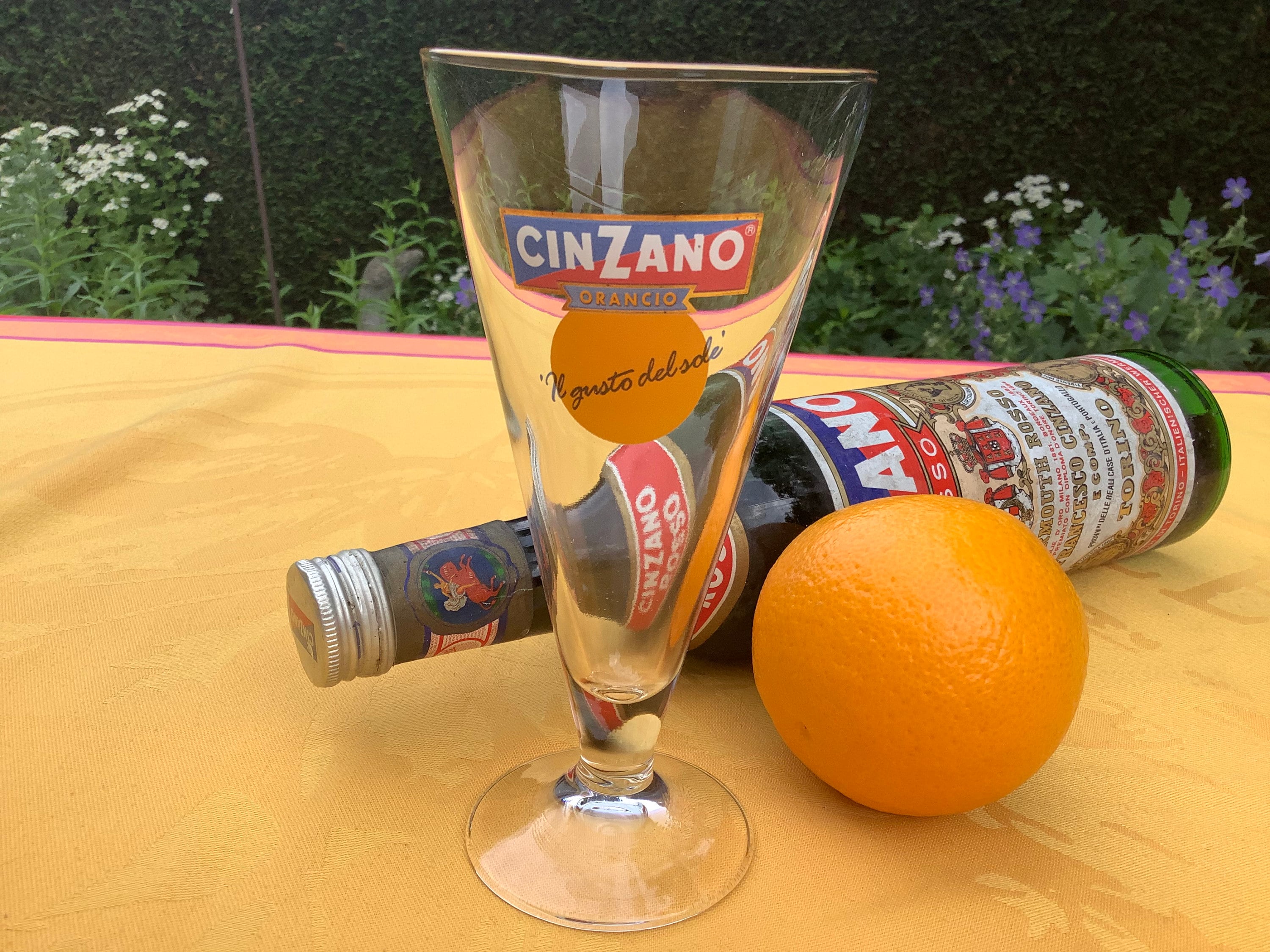 1 Vintage Cinzano Orancio Glass 'il Gusto Del Sole' for the