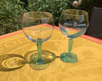 2 verschiedene Bombay Sapphire Gin Cocktail Gläser