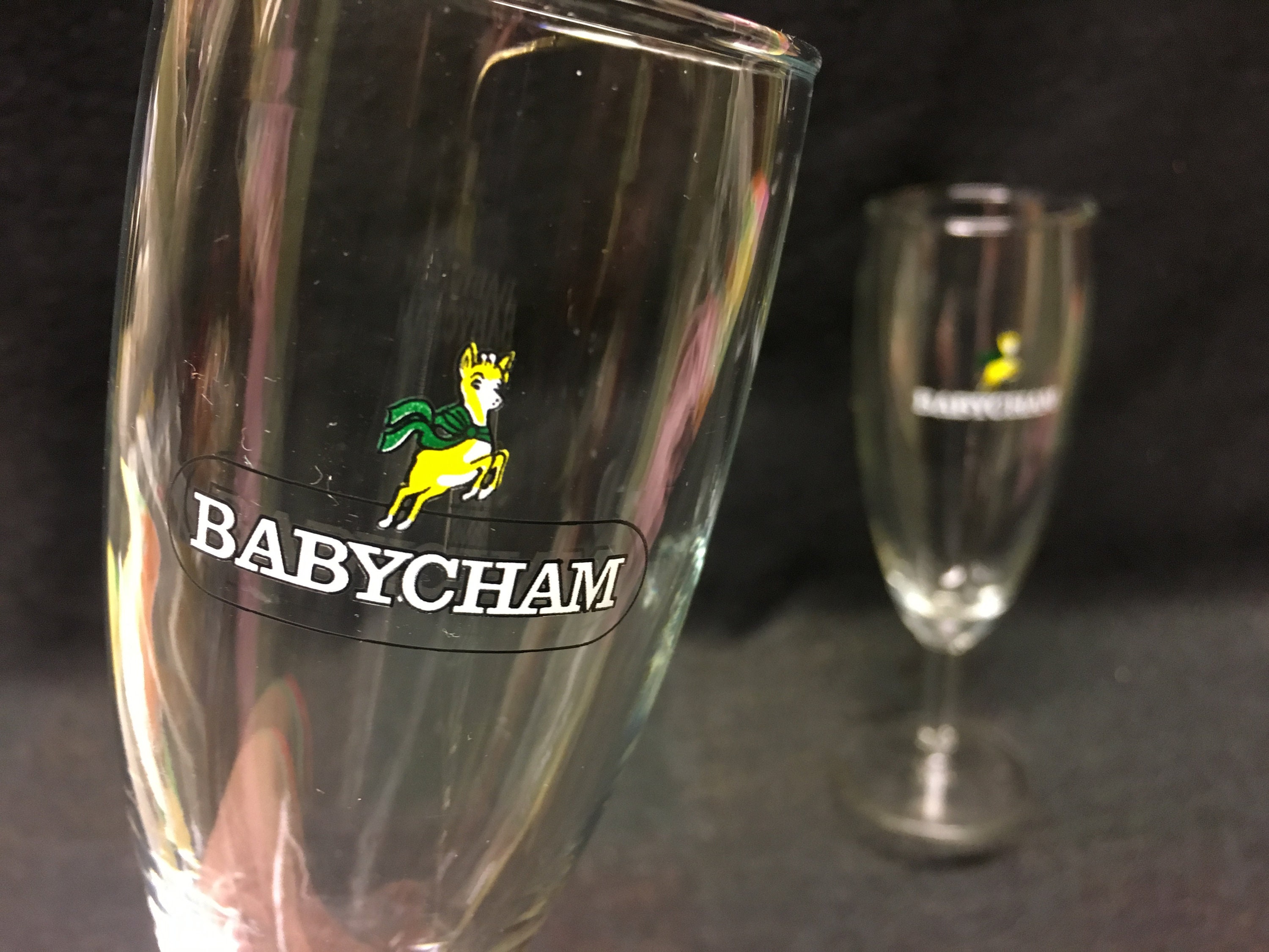 Two vintage Babycham flute glasses from 1970, Babycham collector's item.