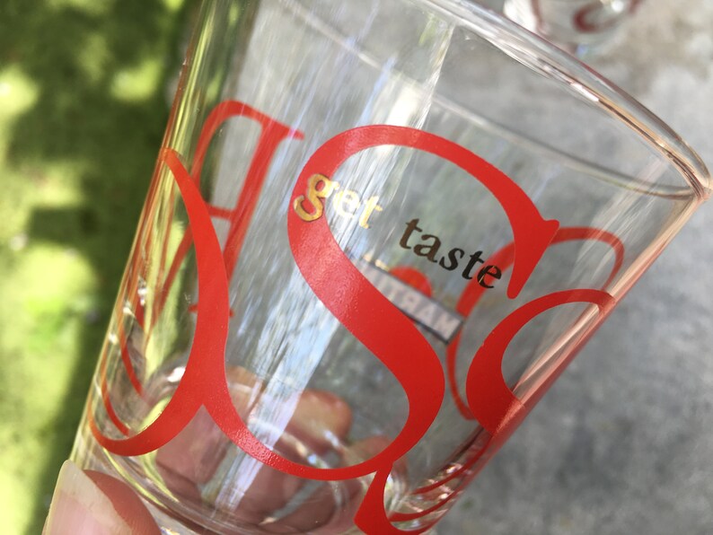 A set of 2 vintage Martini vermouth glasses Martini get taste Rosso Design glass and the Martini Be Unique Rosso glass