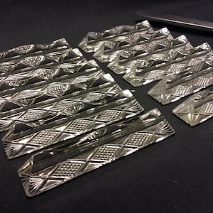 Vintage Set of 12 Wonderful French Crystal Cutlery Rests, knife rests, Crystal  knife rests.