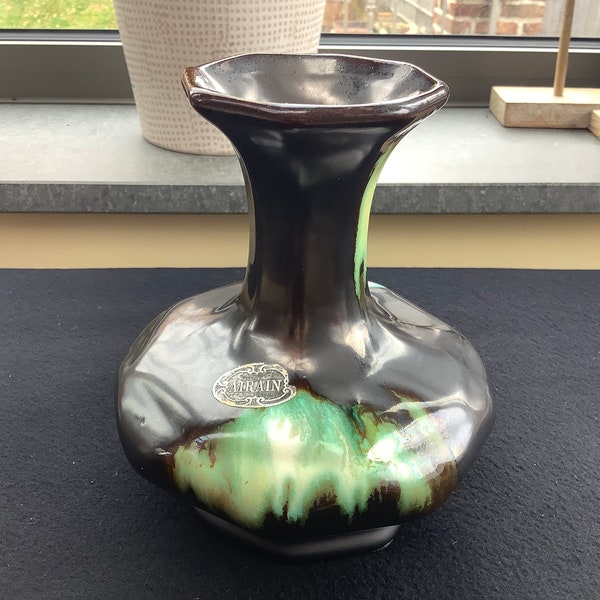 Vase Art Déco  réalisé par la Faiencerie de Thulin airain glaze 1920/1940