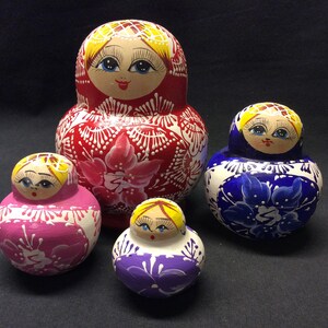 Vintage russische Nesting Doll, Matroschka, handbemalte Holzpuppen, 4 Stück, Vintage russische Puppen