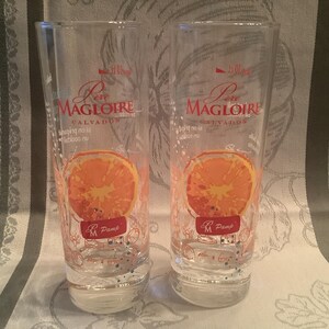 A vintage set of 2 Pere Magloire calvados glasses, pamplemousse, grapefruit, Longdrink calvados, Normandië,