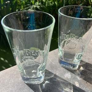 2 vintage Jim  Beam Bourbon whisky Glass, signed James Beam