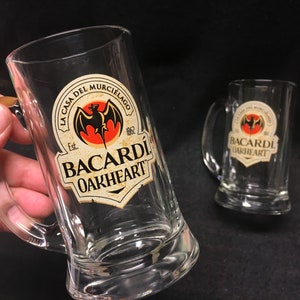 2 ヴィンテージ バカルディ オークハート ラムモッケン、バカルディ ボール デ バカルディ コレクター、バカルディ コレクション、バカルディ ヴレアムイスロゴと出会ったセットです。