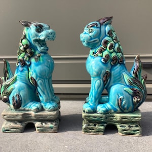 Par de perros Komainu o perros león japoneses de mediados de siglo (1950-1960)