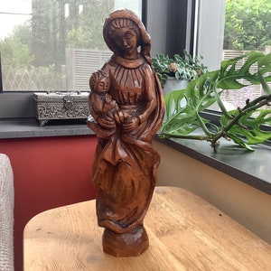 Wooden Madonna, mother Mary with child, Statue Figurine, Religious Madonna Praying Decor Sculpture