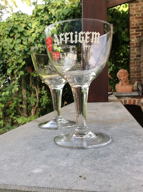 black wine glasses The Wine Savant Set of 4 Black Wine Glasses Gold Stemmed 14 oz