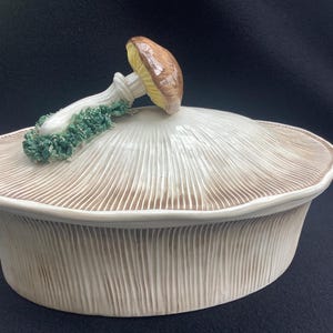 Rare vintage Italian glazed ceramic trompe l&#39;oeil tureen with mushroom