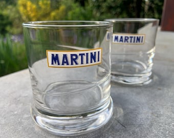 Gobelets à martini vintage, verres à logo de marque, articles de bar de la collection Martini