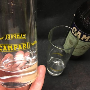2 Vintage Campari longdrinkglazen, met geel opschrift Campari l&#39;aperitivo reclame